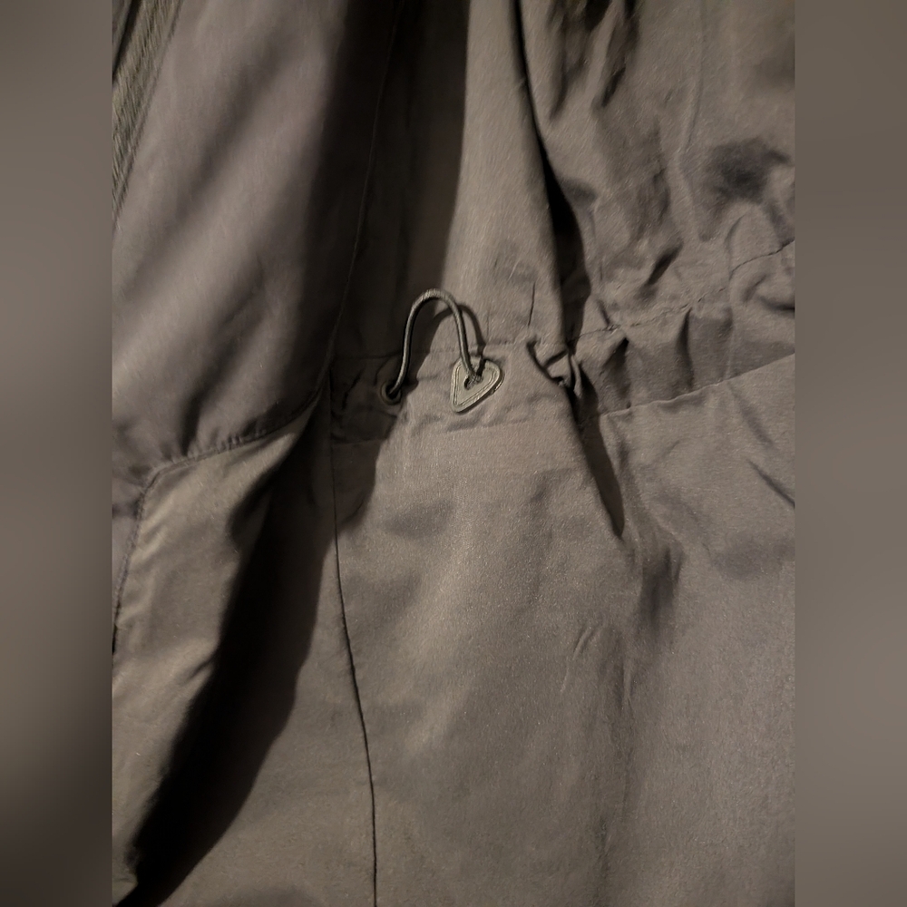 LULULEMON Black Rain Coat Trench Coat Jacket LULULEMON Rebel Rain Jacket - Picture 2 of 5